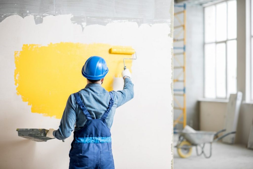 Guía técnica de pintura de exteriores: Protegiendo las fachadas de Salamanca contra el clima extremo